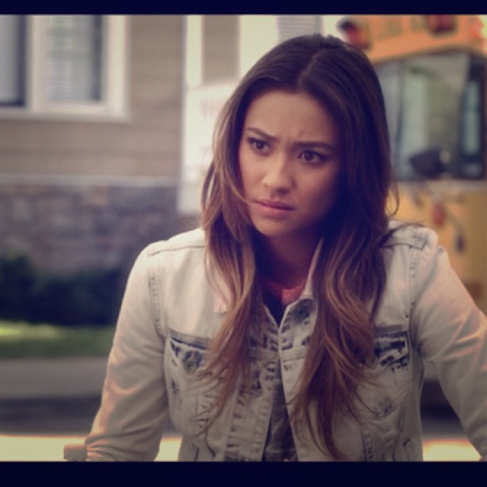 Pretty Little Liars Denim Jacket 🌸
